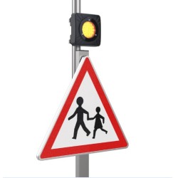 Lumina pulsanta cu senzor de viteza - acumulator